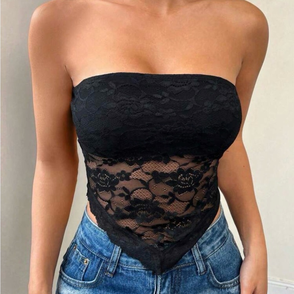 Elegant Black and White Lace Strapless Tops